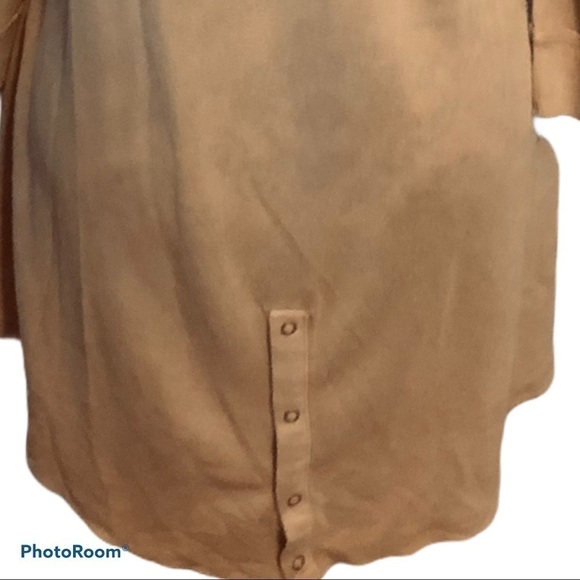 GUILDED INTENT Tan/khaki Hi Lo Top. - Picture 5 of 9